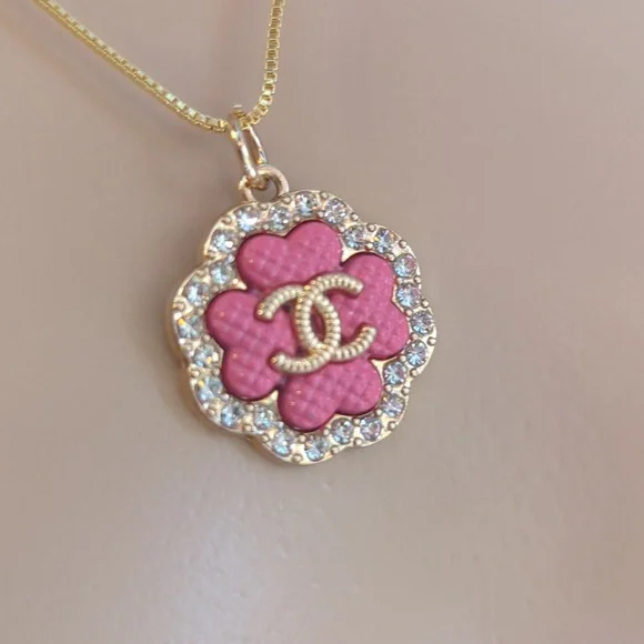 Chanel Necklace - Picture 2 of 8